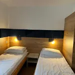 Brzozowa Zatoka Resort *