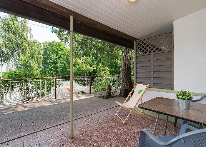 Brzozowa Zatoka Resort *