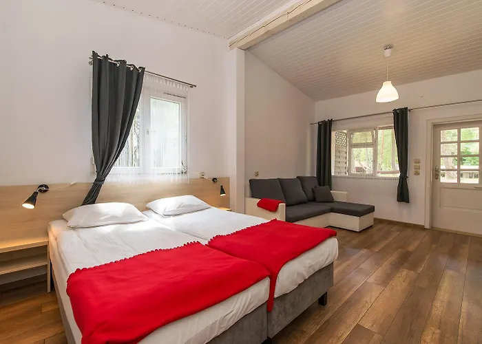 Brzozowa Zatoka Resort