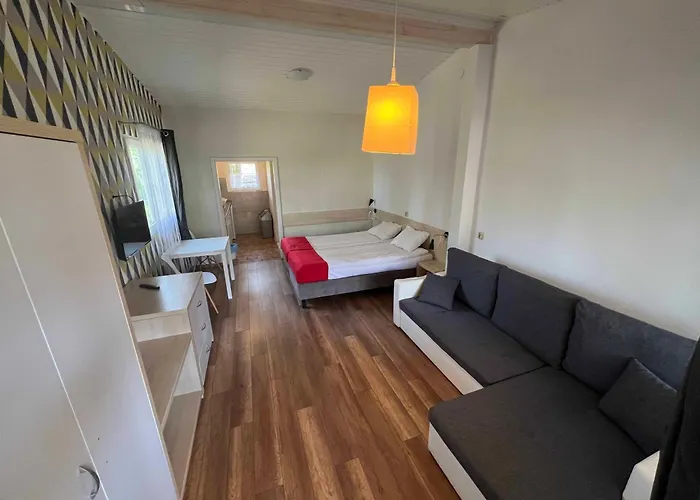 Brzozowa Zatoka Resort *